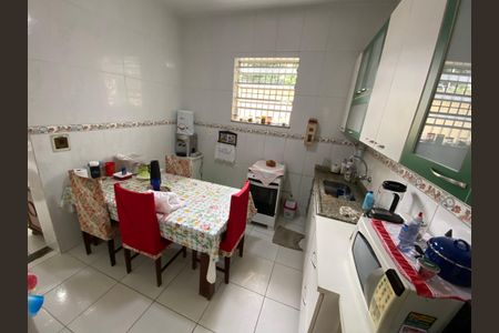 Casa à venda com 88m², 3 quartos e 1 vaga Casa à venda com 88m², 3 quartos e 1 vagaCozinha