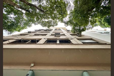 Apartamento para alugar com 106m², 3 quartos e 1 vaga Apartamento para alugar com 106m², 3 quartos e 1 vagaFachada