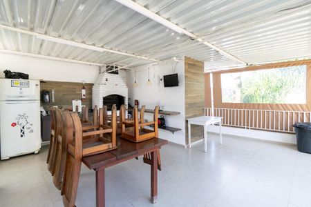 Casa de condomínio à venda com 77m², 2 quartos e 2 vagas Casa de condomínio à venda com 77m², 2 quartos e 2 vagasÁrea comum - Churrasqueira