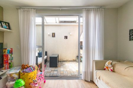 Casa de condomínio à venda com 77m², 2 quartos e 2 vagas Casa de condomínio à venda com 77m², 2 quartos e 2 vagasSala