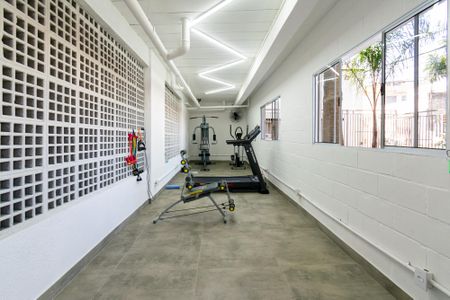 Casa de condomínio à venda com 77m², 2 quartos e 2 vagas Casa de condomínio à venda com 77m², 2 quartos e 2 vagasÁrea comum - Academia