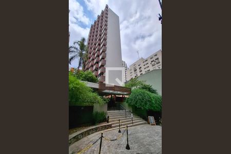 Apartamento para alugar com 28m², 1 quarto e 1 vaga Apartamento para alugar com 28m², 1 quarto e 1 vagaFachada