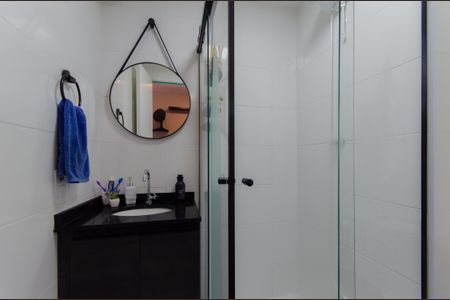 Banheiro de apartamento à venda com 1 quarto, 27m² em Vila Dom Pedro I, São Paulo