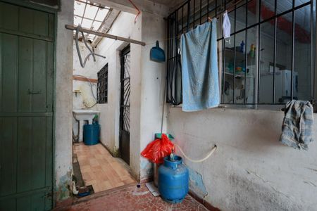 Casa à venda com 450m², 2 quartos e 2 vagas Casa à venda com 450m², 2 quartos e 2 vagasÁrea de serviço