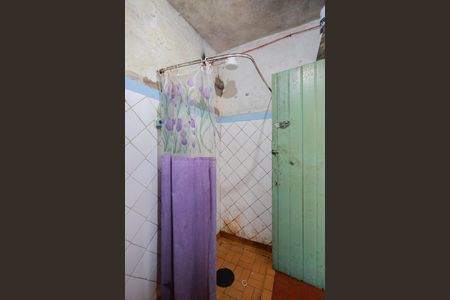 Casa à venda com 450m², 2 quartos e 2 vagas Casa à venda com 450m², 2 quartos e 2 vagasBanheiro