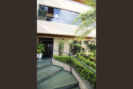 Apartamento à venda com 196m², 3 quartos e 2 vagasFachada