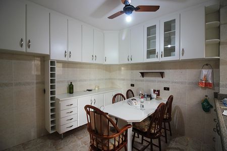 Apartamento à venda com 196m², 3 quartos e 2 vagasCozinha