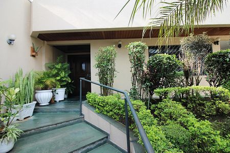 Apartamento à venda com 196m², 3 quartos e 2 vagasFachada