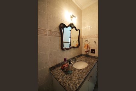 Apartamento à venda com 196m², 3 quartos e 2 vagasBanheiro Social