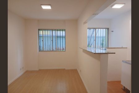 Apartamento para alugar com 45m², 1 quarto e 1 vaga Apartamento para alugar com 45m², 1 quarto e 1 vagaSala