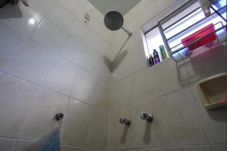 Casa à venda com 320m², 5 quartos e 6 vagasBanheiro Corredor - Segundo Andar