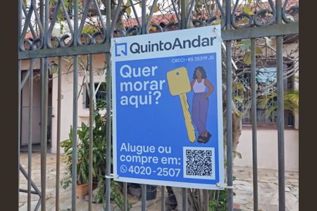 Casa à venda com 320m², 5 quartos e 6 vagasPlaquinha