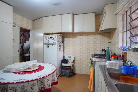 Casa à venda com 320m², 5 quartos e 6 vagasCozinha