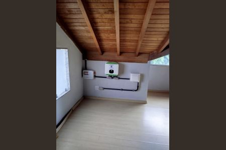 Casa de condomínio à venda com 230m², 4 quartos e 3 vagas