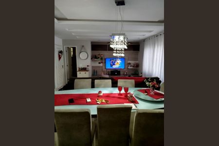 Casa de condomínio à venda com 230m², 4 quartos e 3 vagas