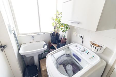 Apartamento à venda com 81m², 2 quartos e sem vagaLavanderia