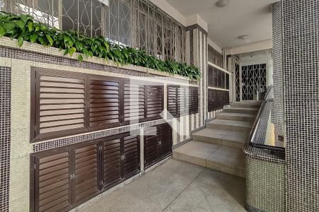 Apartamento à venda com 81m², 2 quartos e sem vagaEntrada 