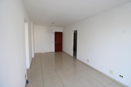 Apartamento à venda com 66m², 2 quartos e 1 vagaSala