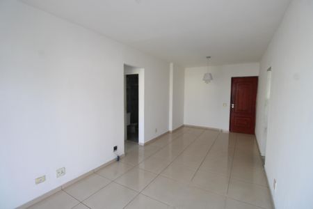 Apartamento à venda com 66m², 2 quartos e 1 vagaSala