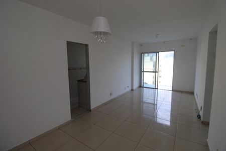 Apartamento à venda com 66m², 2 quartos e 1 vagaSala