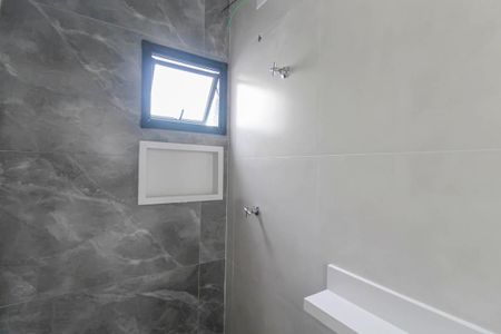 Casa à venda com 107m², 3 quartos e 2 vagasBanheiro