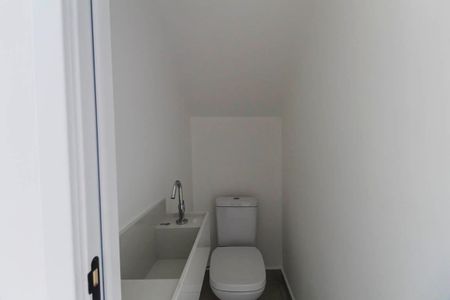 Casa à venda com 107m², 3 quartos e 2 vagasLavabo