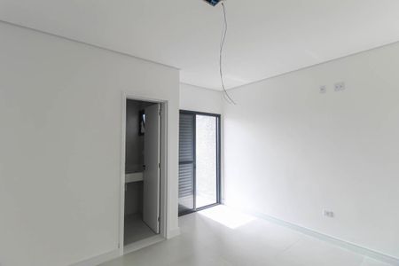 Casa à venda com 107m², 3 quartos e 2 vagasSuite