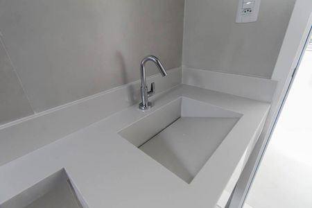 Casa à venda com 107m², 3 quartos e 2 vagasBanheiro