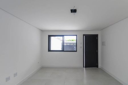 Casa à venda com 107m², 3 quartos e 2 vagasSala