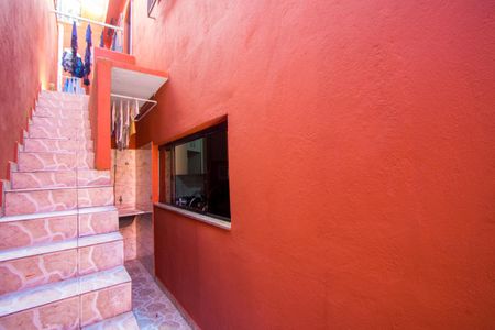 Casa à venda com 160m², 3 quartos e 2 vagasCorredor externo