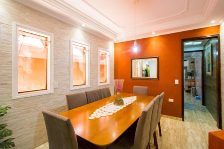 Casa à venda com 160m², 3 quartos e 2 vagasSala