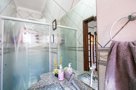 Casa à venda com 160m², 3 quartos e 2 vagasBanheiro da Suíte