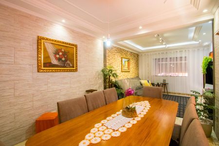 Casa à venda com 160m², 3 quartos e 2 vagasSala