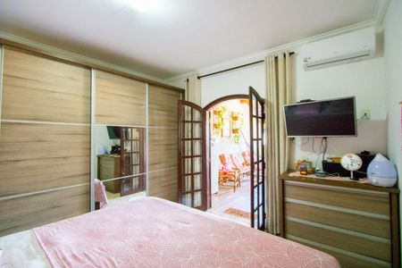 Casa à venda com 160m², 3 quartos e 2 vagasSuíte