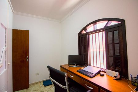 Casa à venda com 160m², 3 quartos e 2 vagasQuarto1