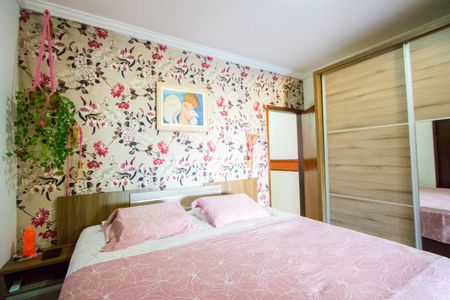 Casa à venda com 160m², 3 quartos e 2 vagasSuíte