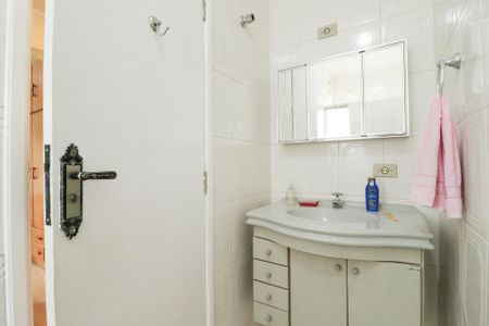 Casa à venda com 288m², 3 quartos e 4 vagasBanheiro