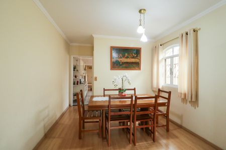 Casa à venda com 288m², 3 quartos e 4 vagasSala