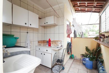 Casa à venda com 288m², 3 quartos e 4 vagasÁrea de Serviço