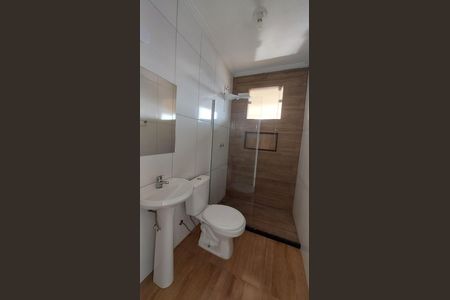Banheiro de apartamento para alugar com 2 quartos, 65m² em Vila Emil, Mesquita