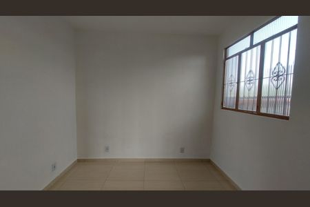 Quarto 2 de apartamento para alugar com 2 quartos, 65m² em Vila Emil, Mesquita