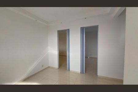Sala de apartamento para alugar com 2 quartos, 65m² em Vila Emil, Mesquita