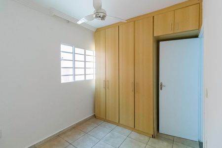 Casa à venda com 80m², 3 quartos e 3 vagasQuarto 2
