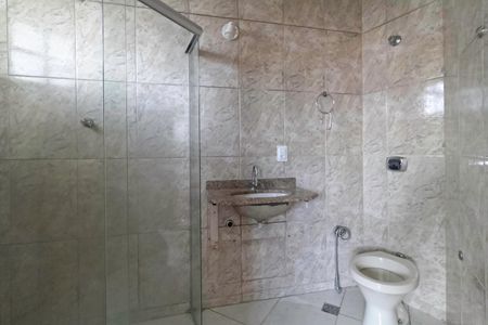 Casa à venda com 80m², 3 quartos e 3 vagasBanheiro da suíte