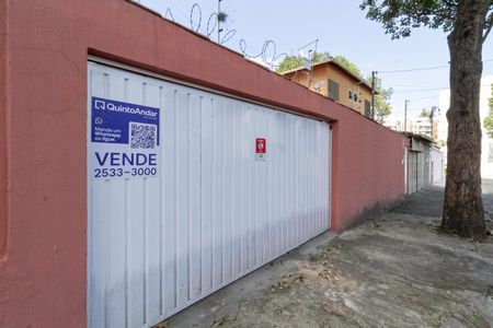 Casa à venda com 80m², 3 quartos e 3 vagasFachada
