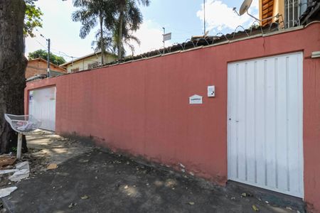 Casa à venda com 80m², 3 quartos e 3 vagasFachada