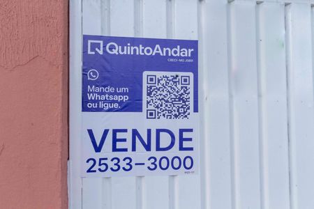 Casa à venda com 80m², 3 quartos e 3 vagasFachada - placa