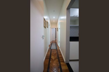 Apartamento à venda com 150m², 3 quartos e 1 vagaCorredor