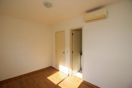 Apartamento à venda com 69m², 3 quartos e 2 vagas Apartamento à venda com 69m², 3 quartos e 2 vagasSuíte