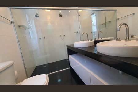 Apartamento à venda com 176m², 4 quartos e 3 vagas